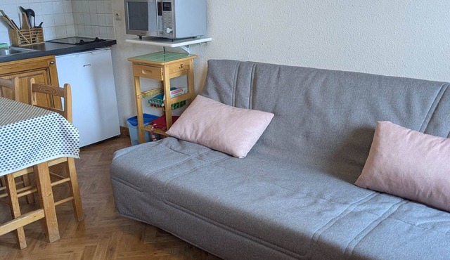 Functional studio at the foot of the slopes with balcony