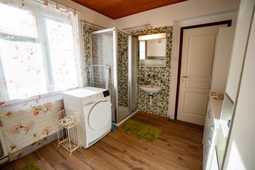 Gemütliche Wohnung mit Terasse und Feuerstelle