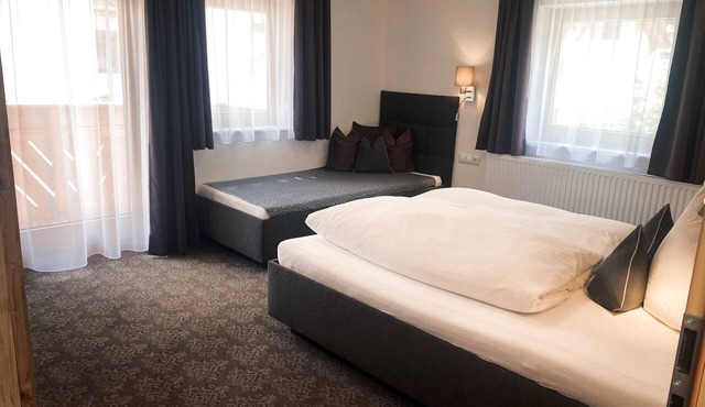 Gepatsch - Comfort apartment, 1st floor with 3 bedrooms - Ferienhaus Ragg -