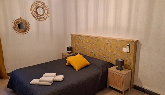 hotel les platanes in Aramon