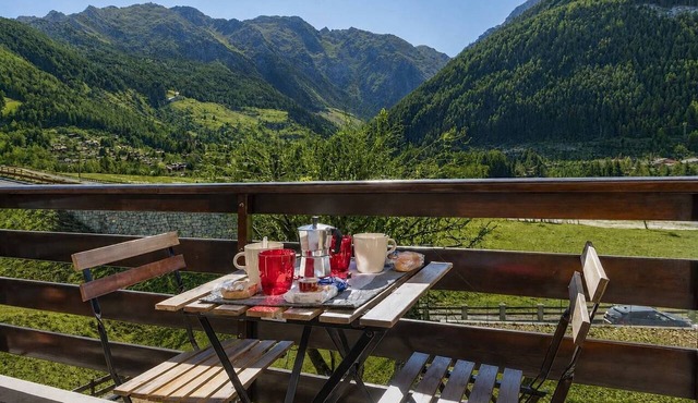 La Casa Di Davide Temù-4 seats-Panoramic View-Free Parking-1 min from the slopes