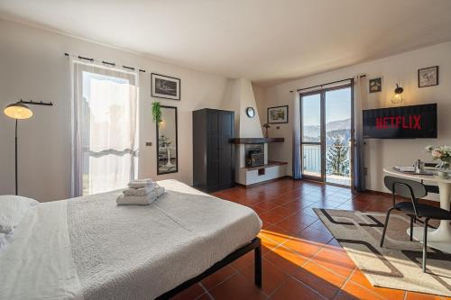 Lake Como View, Private Suite & free Parking