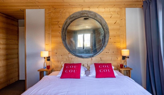 Le Coucou Hotel Restaurant & Lounge-Bar