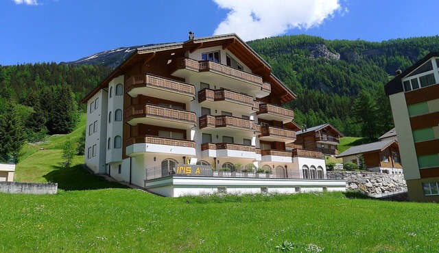 Lovely apartment for 8 people with WIFI, hot tub, TV and balcony
