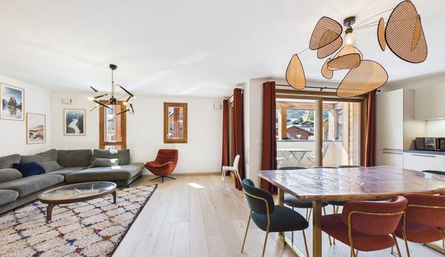 Luxury Apartment in Central Les Gets with Parking and 4 Bedrooms