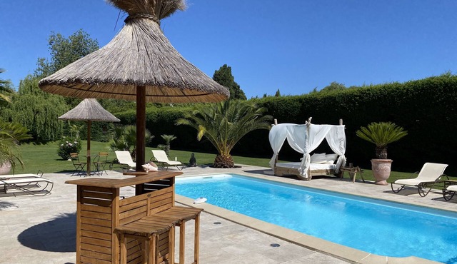 Luxury Mas 5★ in St-Rémy - Heated pool, Spa, Poolhouse - MAS CHANTE-MERLE
