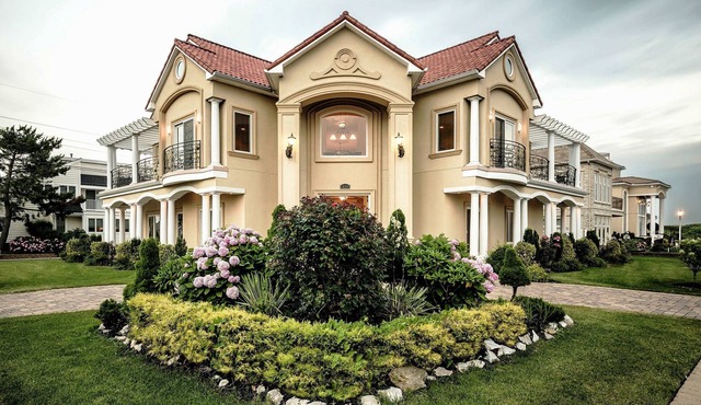 Luxury Mediterranean Mansion -Pool, Elevator, Roof Deck,3rd House From The Beach in Brigantine