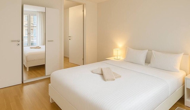 Montchoisi 2.5 Apt Near Gare/Ouchy Smart Lock