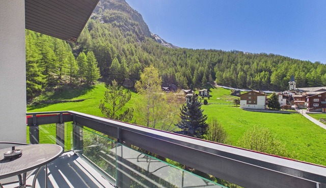 Mountain View Suite near Saas-Fee for 3 Guests