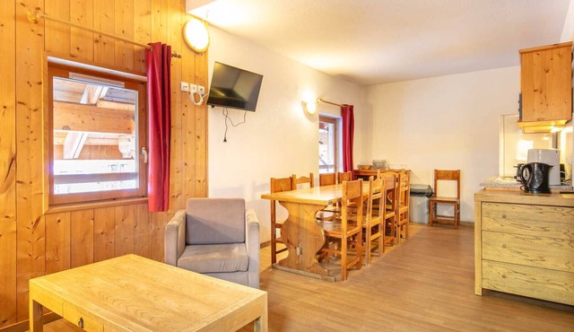 Nice Apt for 10 pers near the slopes