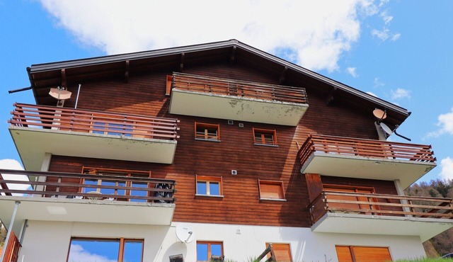 Outside: Apartment in a small building in Chandolin, sleeps 4, beautiful terrace with garden furnitu