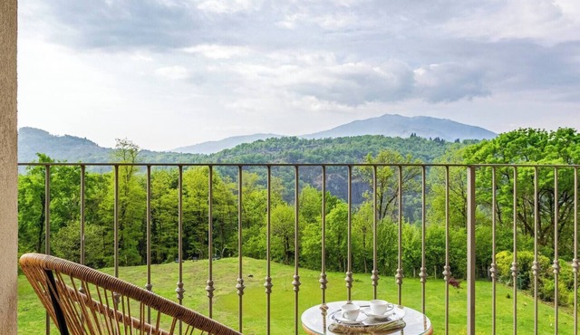 Panoramic house 360° | 150sqm | 5 min from Lake Maggiore | Street parking