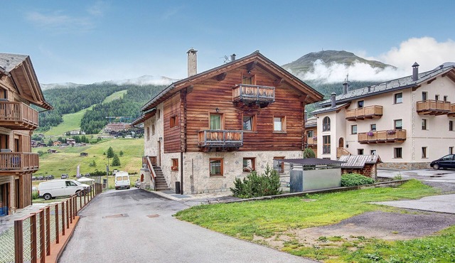 Pet-Friendly Apartment Mele Baitel li Pigna with Mountain View, Garden & Wi-Fi
