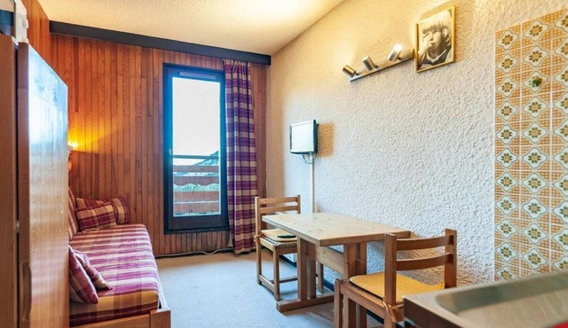 Resort center, 4th floor, view valley, balcony, ski locker, 16m², Méribel-Mottaret