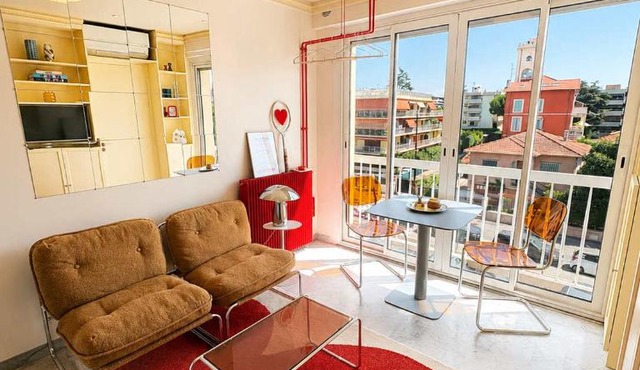 Retro Chic Studio - Air Conditioning - Bright