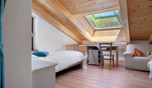 Room 'La Gemma - Stanza Dei Colori' with Mountain View, Shared Garden and Wi-Fi