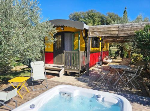 Roulotte Farigoule avec jacuzzi