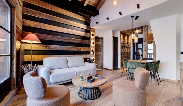 Ski-in/ski-out apartment with Wifi in Arc 1950