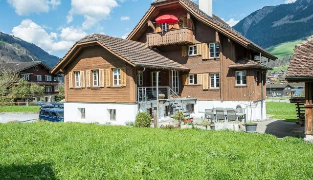 Sonnige Dachwohnung im schönen Lungern by Interhome