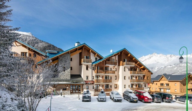 Spacious Alpine Hideaway for Eight