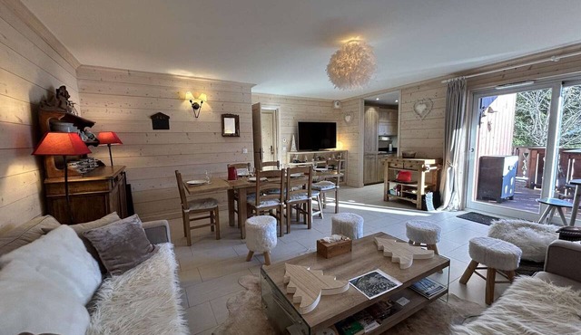 Spacious apartment, parking included - 8 guests