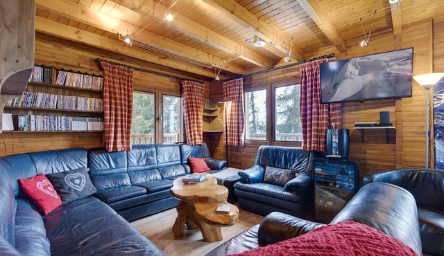 Spacious chalet in La Rosière with hammam and jacuzzi for 15 people