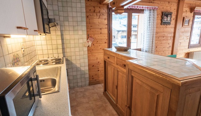 Studio cosy au centre des Gets, balcon, proche télécabines, lits 3 pers, parking, animaux admis.