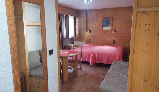 Studio in Brides-les-Bains with wifi and parking, 4 ppl