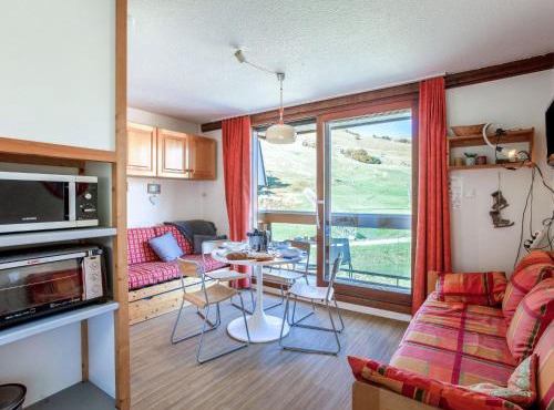 Studio Vostok Zodiaque-42 by Interhome