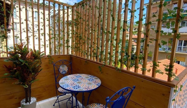 Suites within walking distance of Lake Como