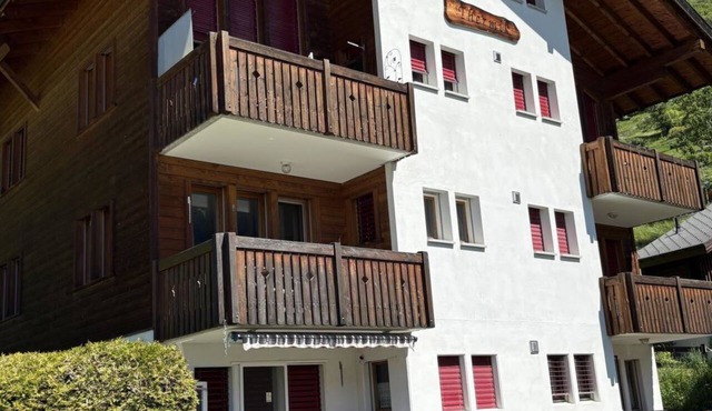 Thermik 3 1. OG Süd Appartement/Fewo, Dusche oder Bad, WC by Interhome