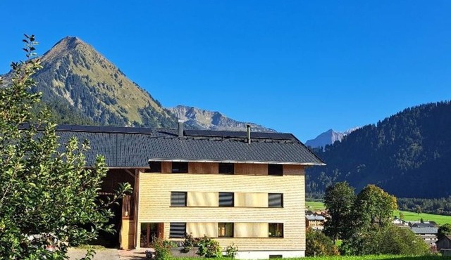 Vacation apartment BergTraum - holiday apartment, max. 6 persons, near the valley station of the