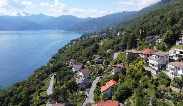 Villa in Ghiffa with Lake Maggiore Views