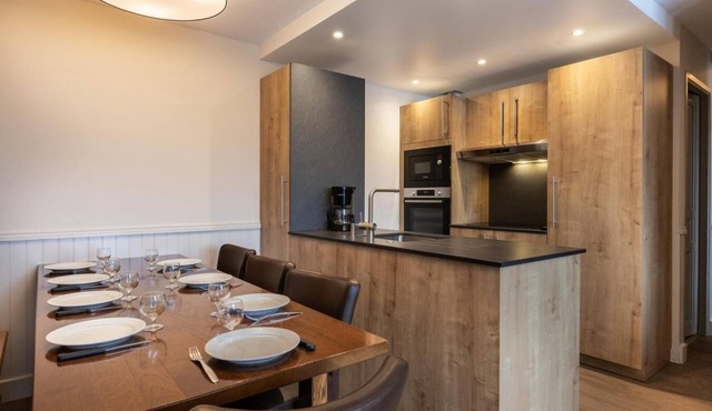 Wifi, 200m from resort center, fitness, swimming pool, sauna, balcony, fireplace or stove, tv