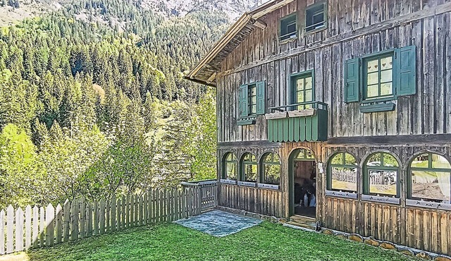Wonderful private villa for 4 guests with TV, patio and panoramic view