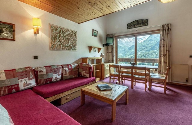 180m from shops, floor -1, view mountain, balcony, 60m², Méribel-Mottaret