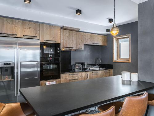 Appartement spacieux, cosy avec cheminée, proche pistes et école de ski, idéal pour familles - FR-1-567-12