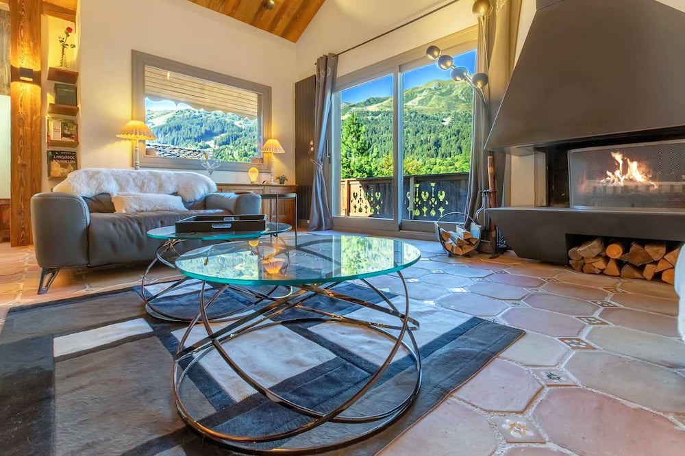 Meribel Ski Chalet | Chalet Broceliande with hot tub