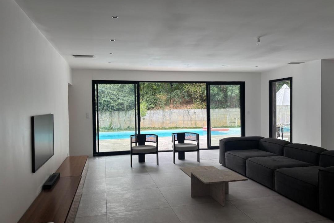 La Celle-sous-Gouzon Villa | Modern villa with pool 20 minutes from Bordeaux