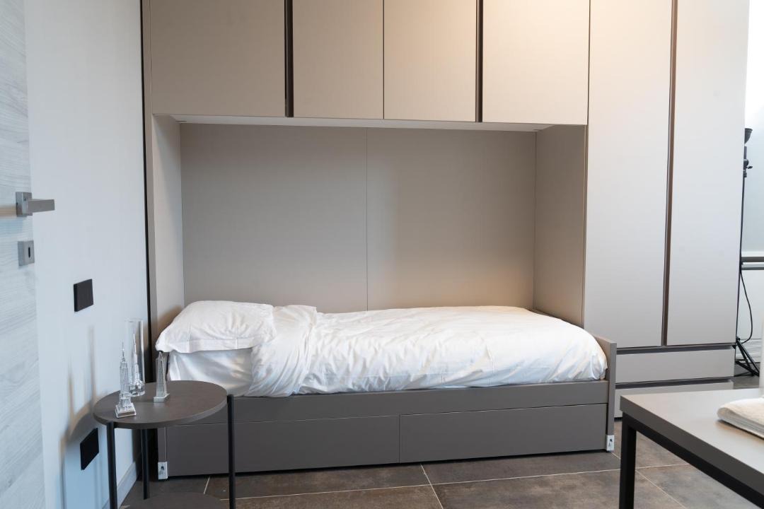 Cellatica Apartment | Industrial Residence