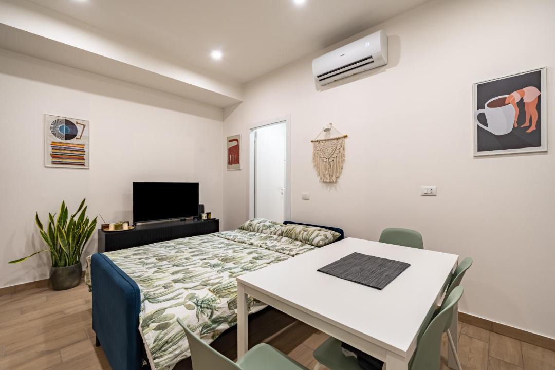 Calvairate Apartment | VivimiHome Elegant home near Porta Romana