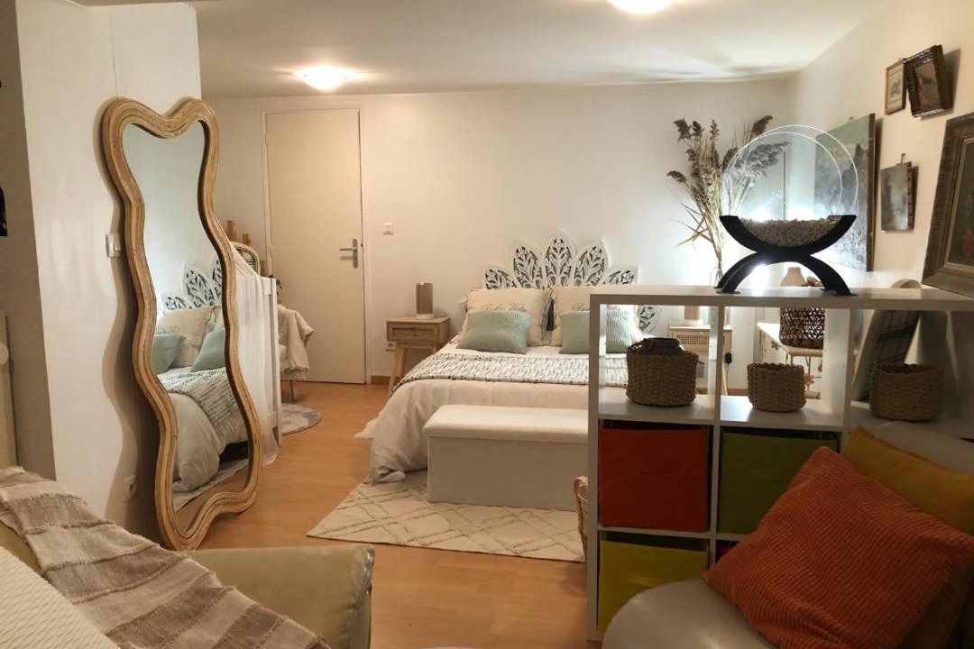 Mirefleurs House | Chambre privée MIREFLEURS