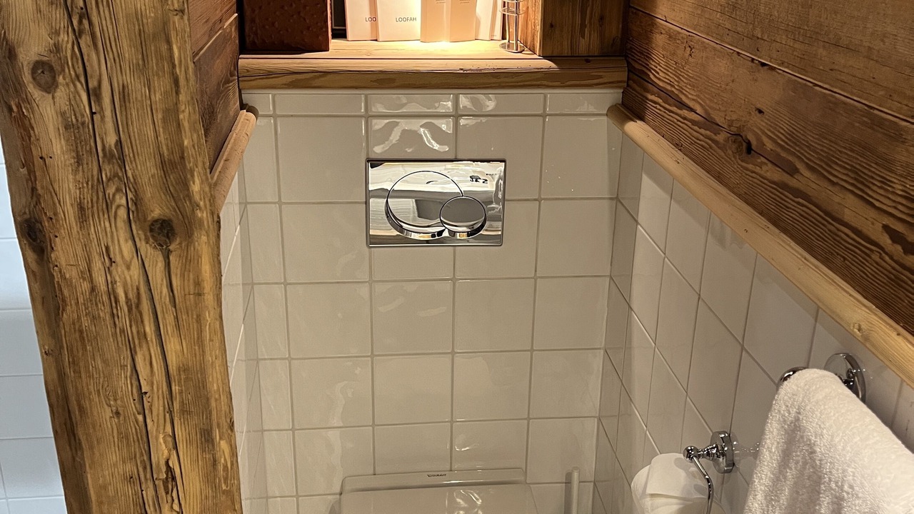 Photo of Bathroom in Demi-Quartier