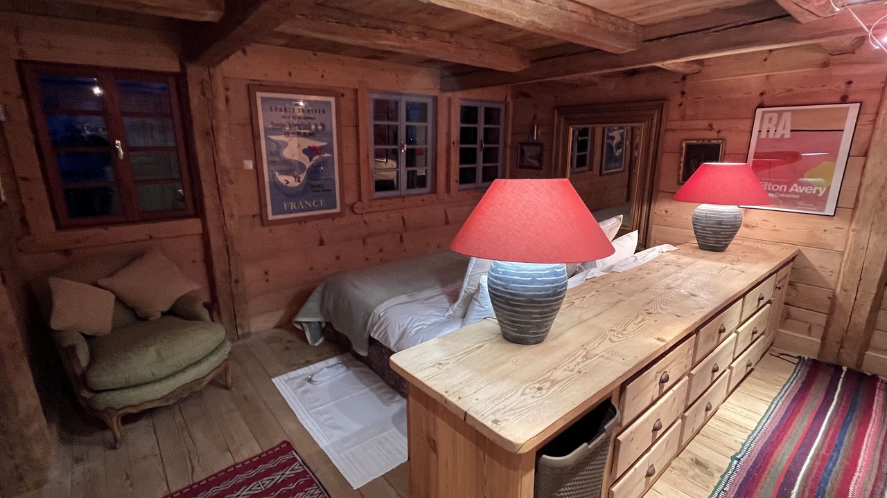 Photo of Bedroom in Demi-Quartier