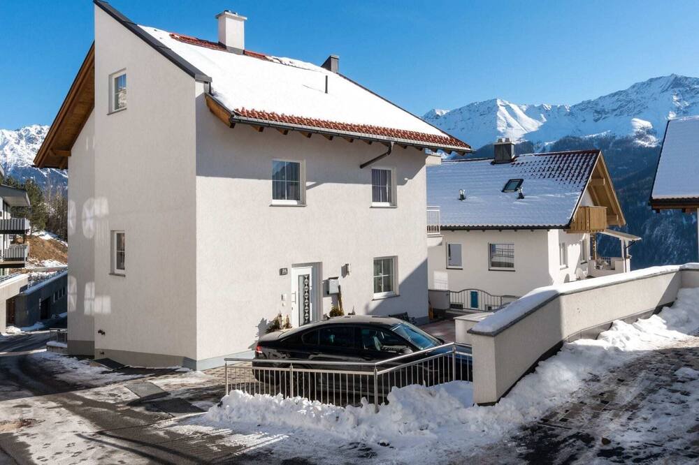 Photo of Outdoor in Fiss