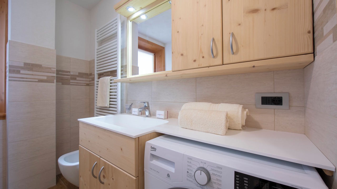 Photo of Bathroom in Trepalle