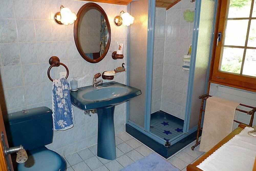 Photo of Bathroom in Chalais