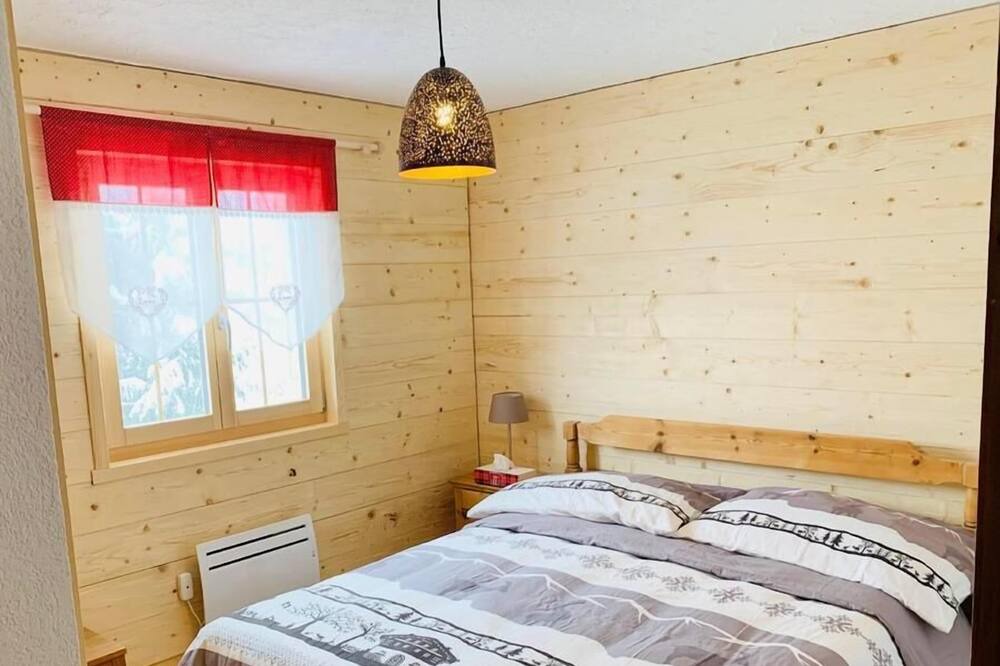 Photo of Bedroom in Moleson