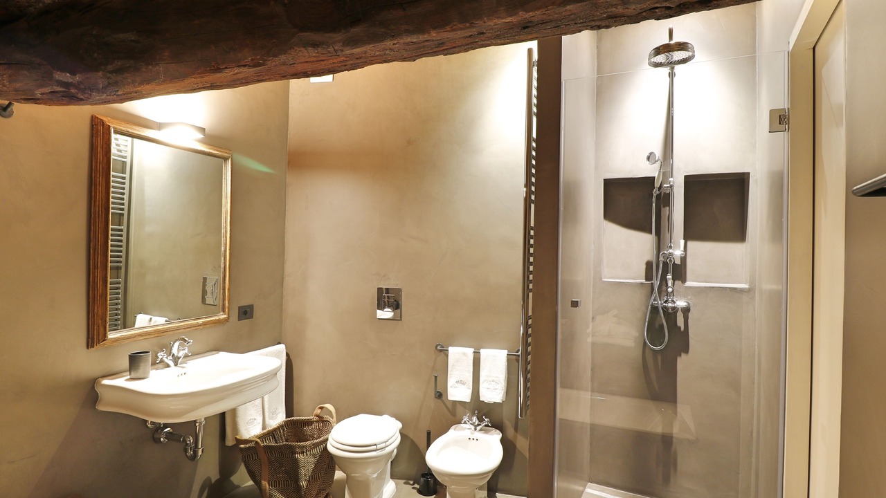 Photo of Bathroom in Como City Centre