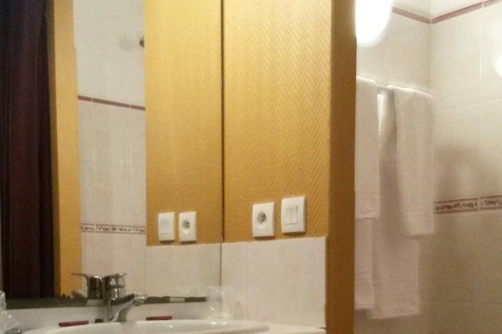 Photo of Bathroom in Montcalm